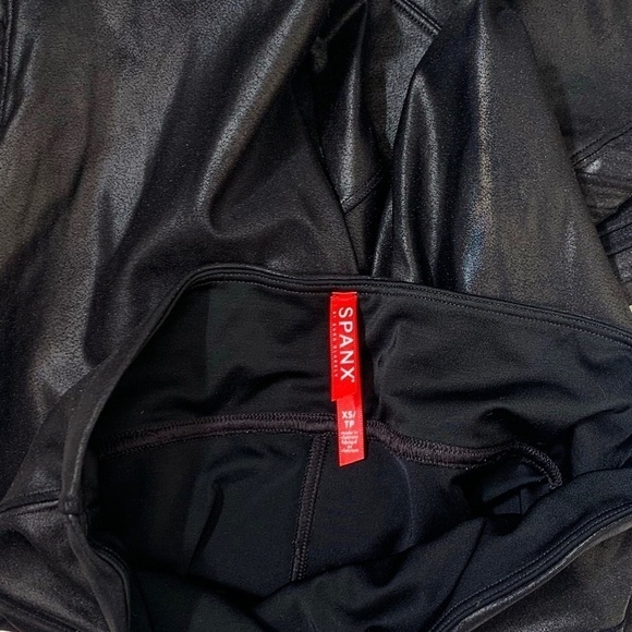Spanx Faux Leather Motto Leggings, size XS - Picture 5 of 8